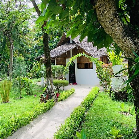 Analatsara Eco Lodge Ile aux Nattes Exterior foto